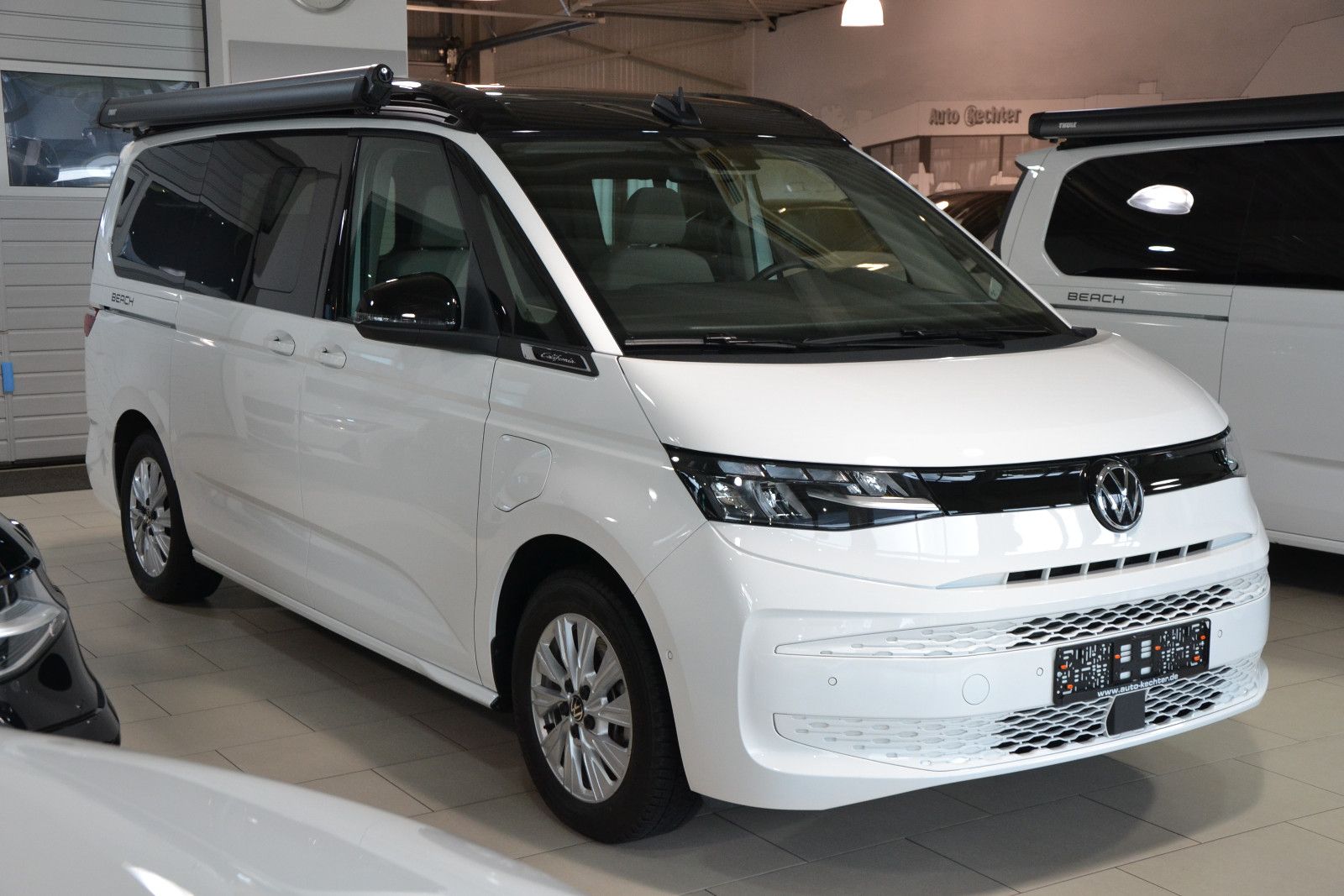 Volkswagen T7 California Beach Camper eHybrid 4M MarkiseAHK imagem 2