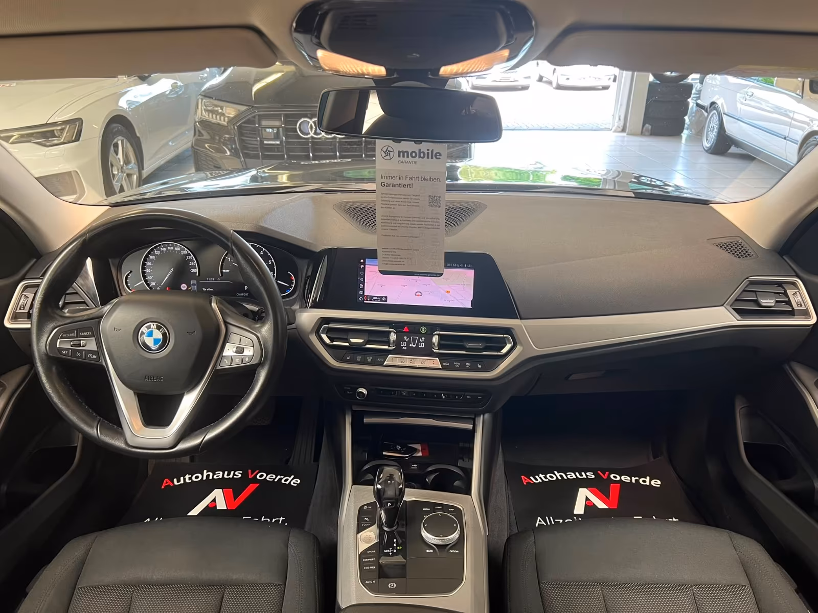BMW 330 i Advantage Automatik /NAVI/SHZ/MULTI/TOP