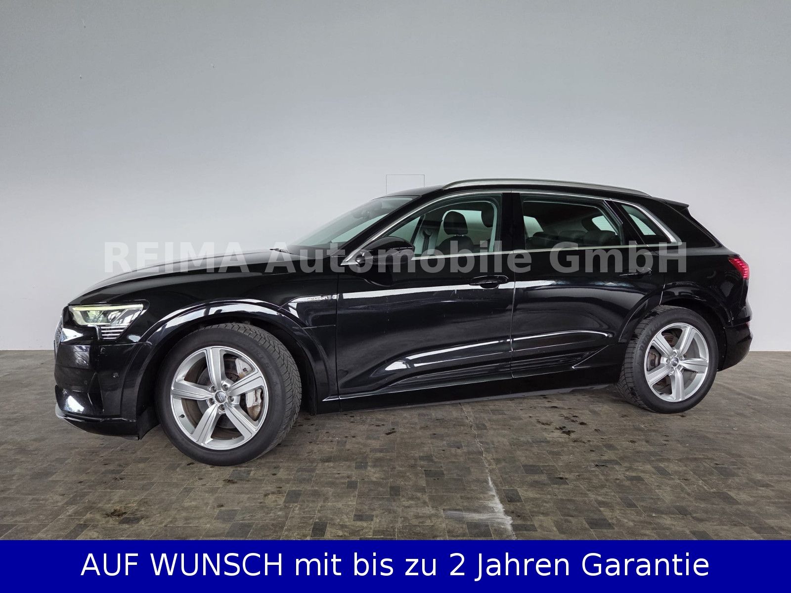 Fahrzeugabbildung Audi e-tron 50 quattro advanced, Pano, SOH 93,7%
