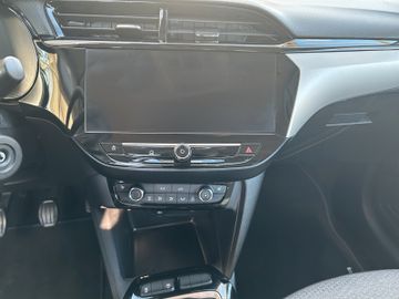 Fotografie des Opel Corsa F Kamera LED Sitzheizung Allwetterreifen