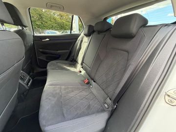 Volkswagen Golf - 10