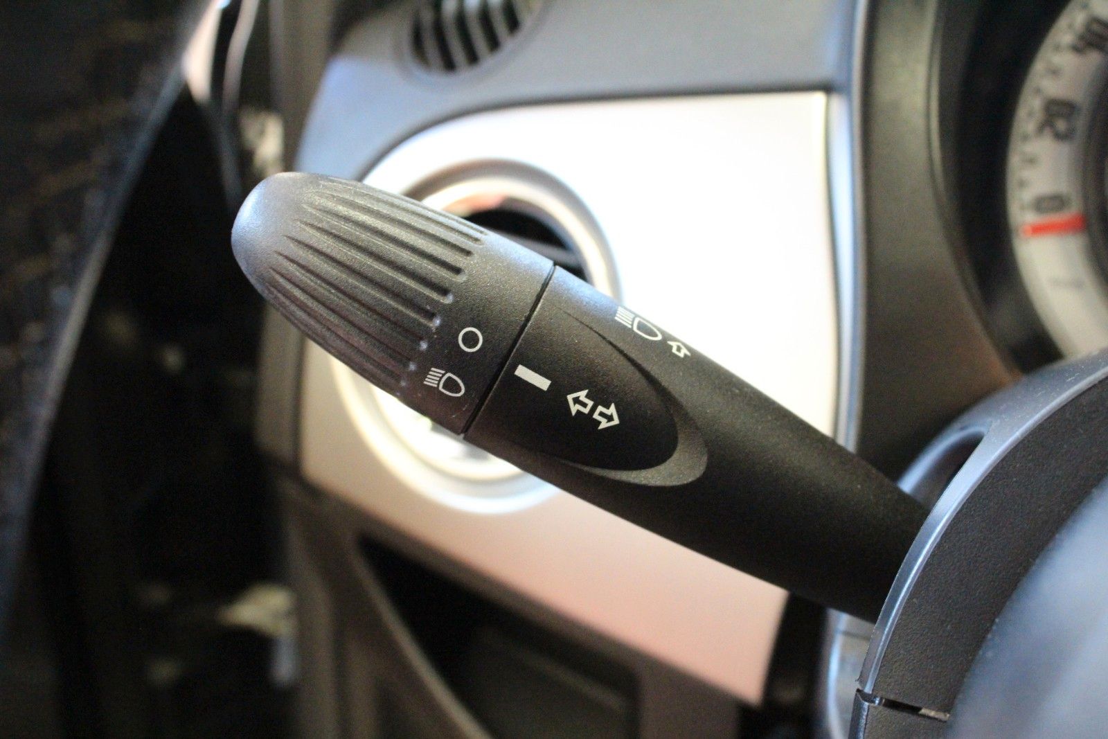 Fahrzeugabbildung Fiat 500 1.2 8V *Sonderedition by Diesel*