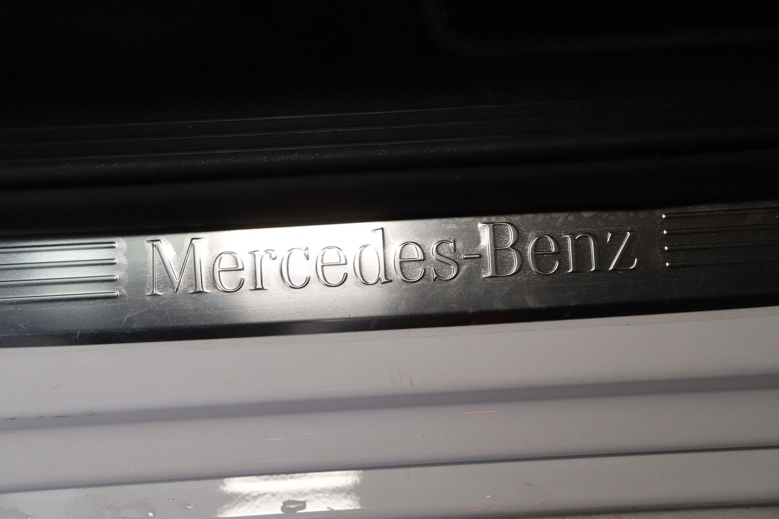 Fahrzeugabbildung Mercedes-Benz E 200 * LED * el. Sitze * RFK