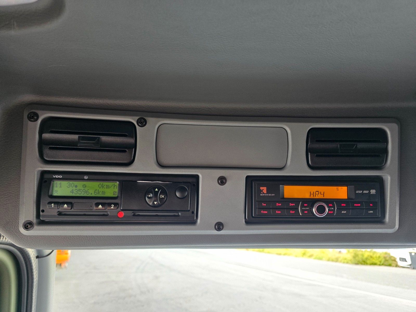 Fahrzeugabbildung Mercedes-Benz Atego 1018 A 4x4 Pritsche Plane mehrfach vorh.
