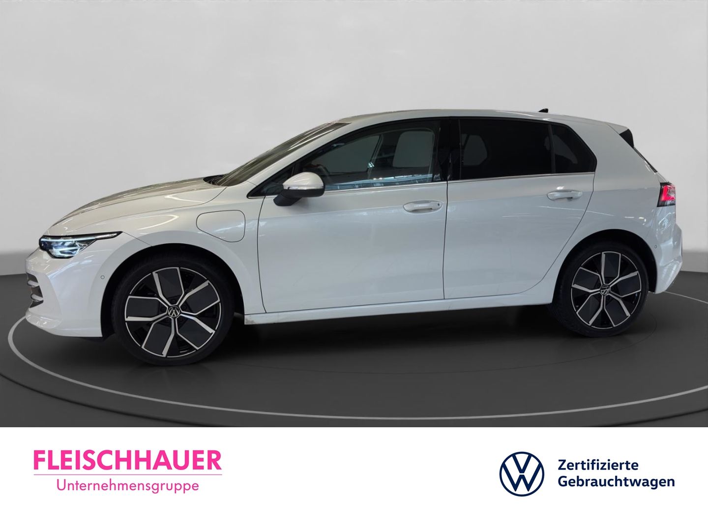 Volkswagen Golf VIII 1.5 TSI eHybrid Style Matrix Navi AHK foto 4