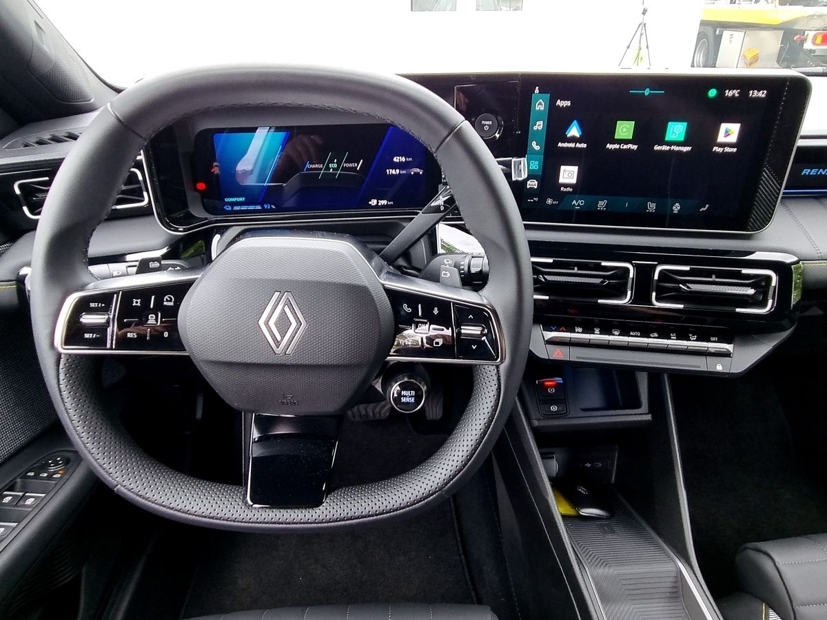 Fahrzeugabbildung Renault R 4 E-Tech elektrisch Iconic 150 Comfort Range
