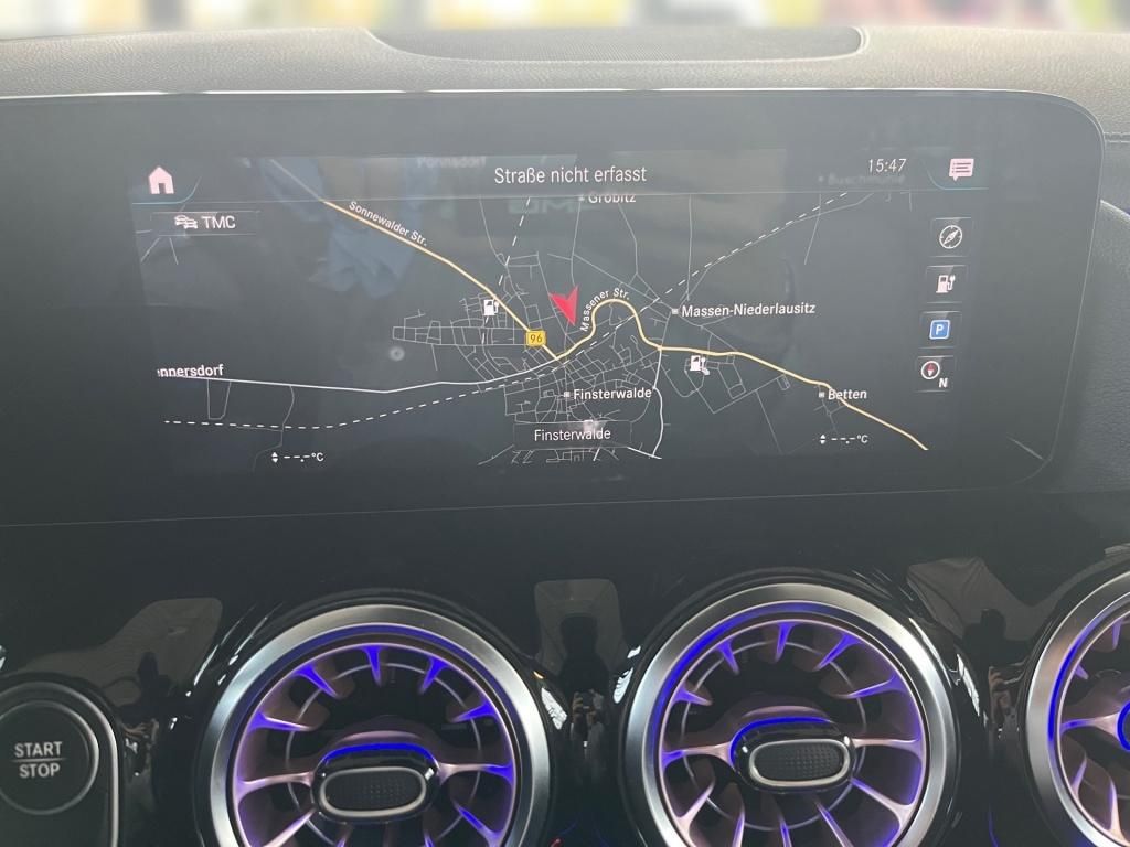 Fahrzeugabbildung Mercedes-Benz EQA 250 Pano 360 ACC KeyLess PDC SHZ LED elSitz