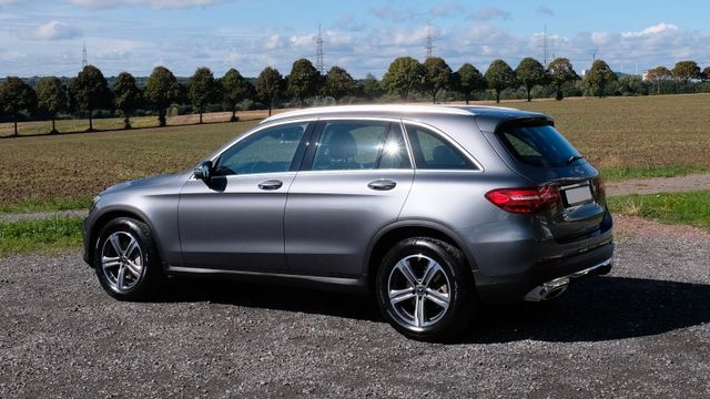 MERCEDES-BENZ GLC 250 4MATIC AMG 360° PANO 
