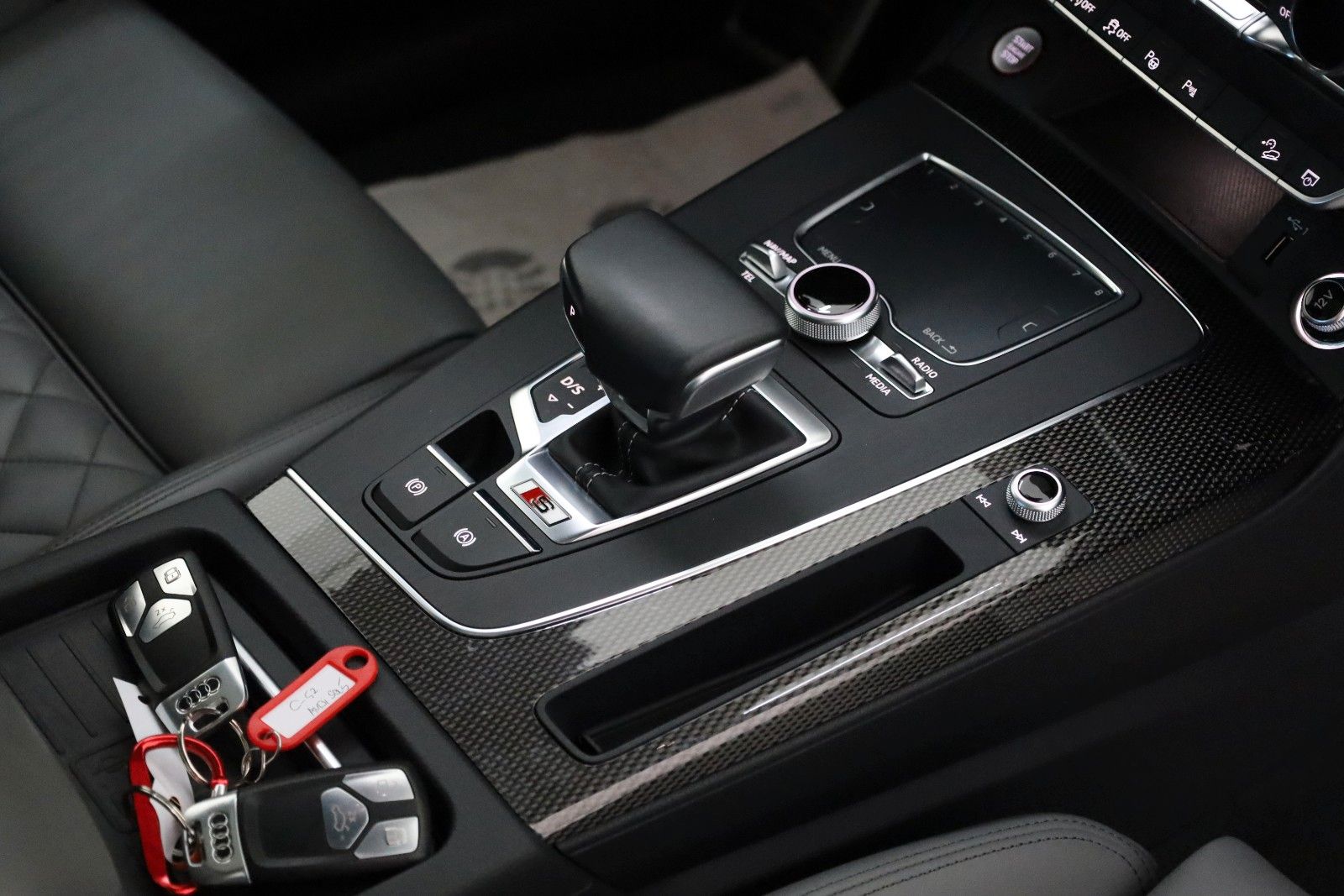 Fahrzeugabbildung Audi SQ5 3.0TDI quattro Tour/Stadt/Parken,PanDach,ACC
