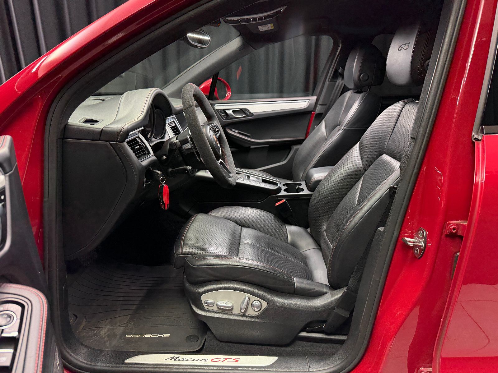 Fahrzeugabbildung Porsche Porsche Macan GTS |BOSE|360°|SITZBELÜFTUNG