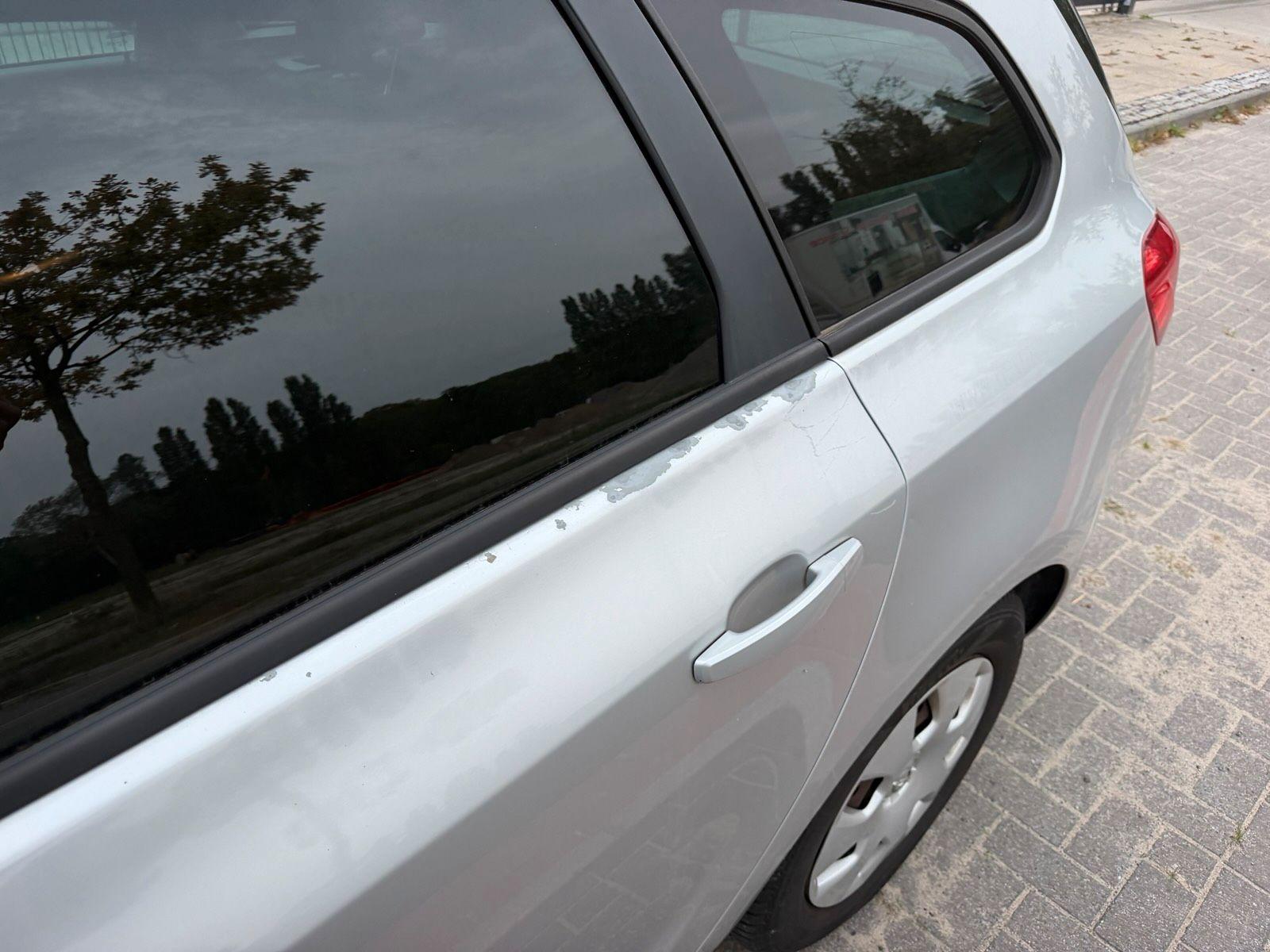 Opel Astra 2011 — photo 5