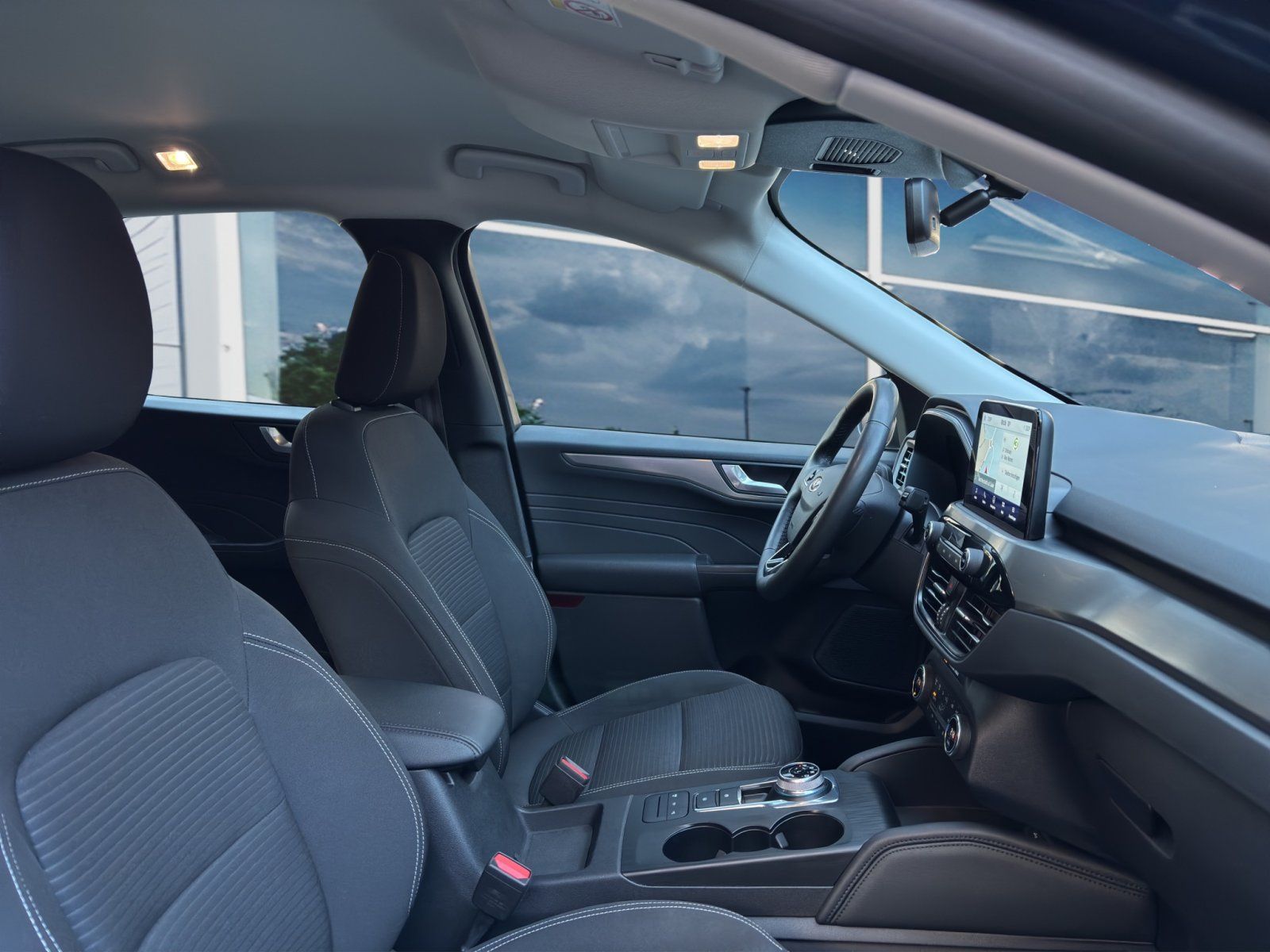 Fahrzeugabbildung Ford Kuga 2.5 PHEV Plug-In Hybrid Titanium