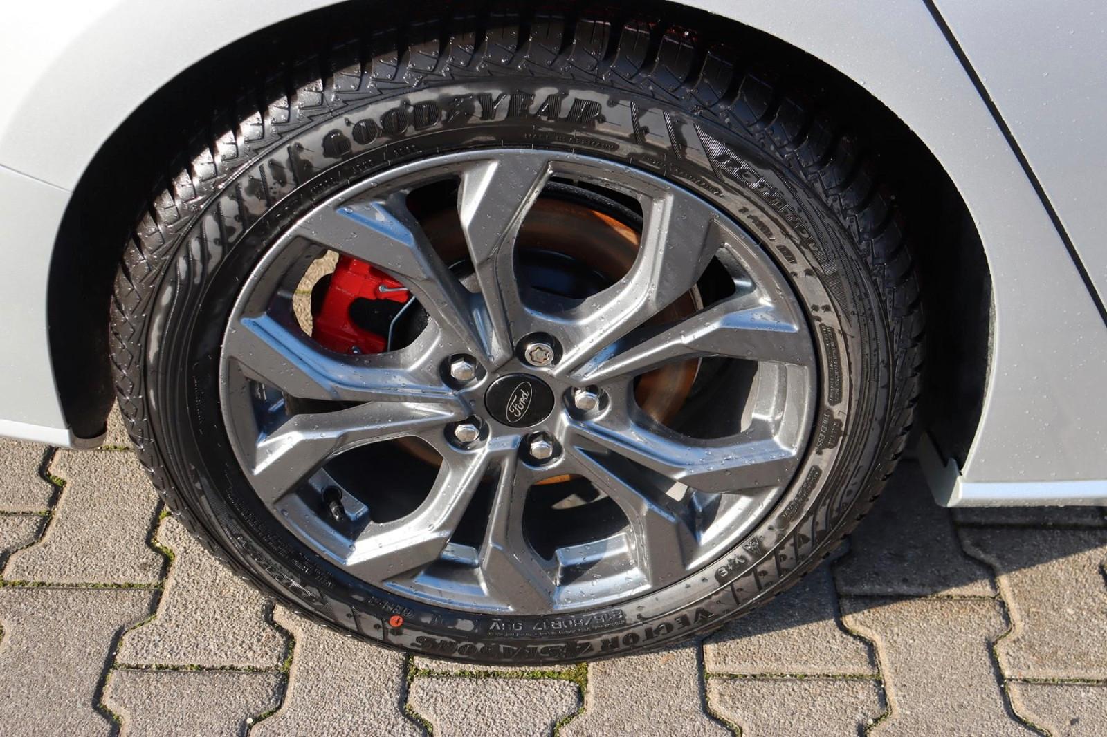 Ford Focus ST-Line X 1.0 B&O Matrix LED 4,99% FIN*