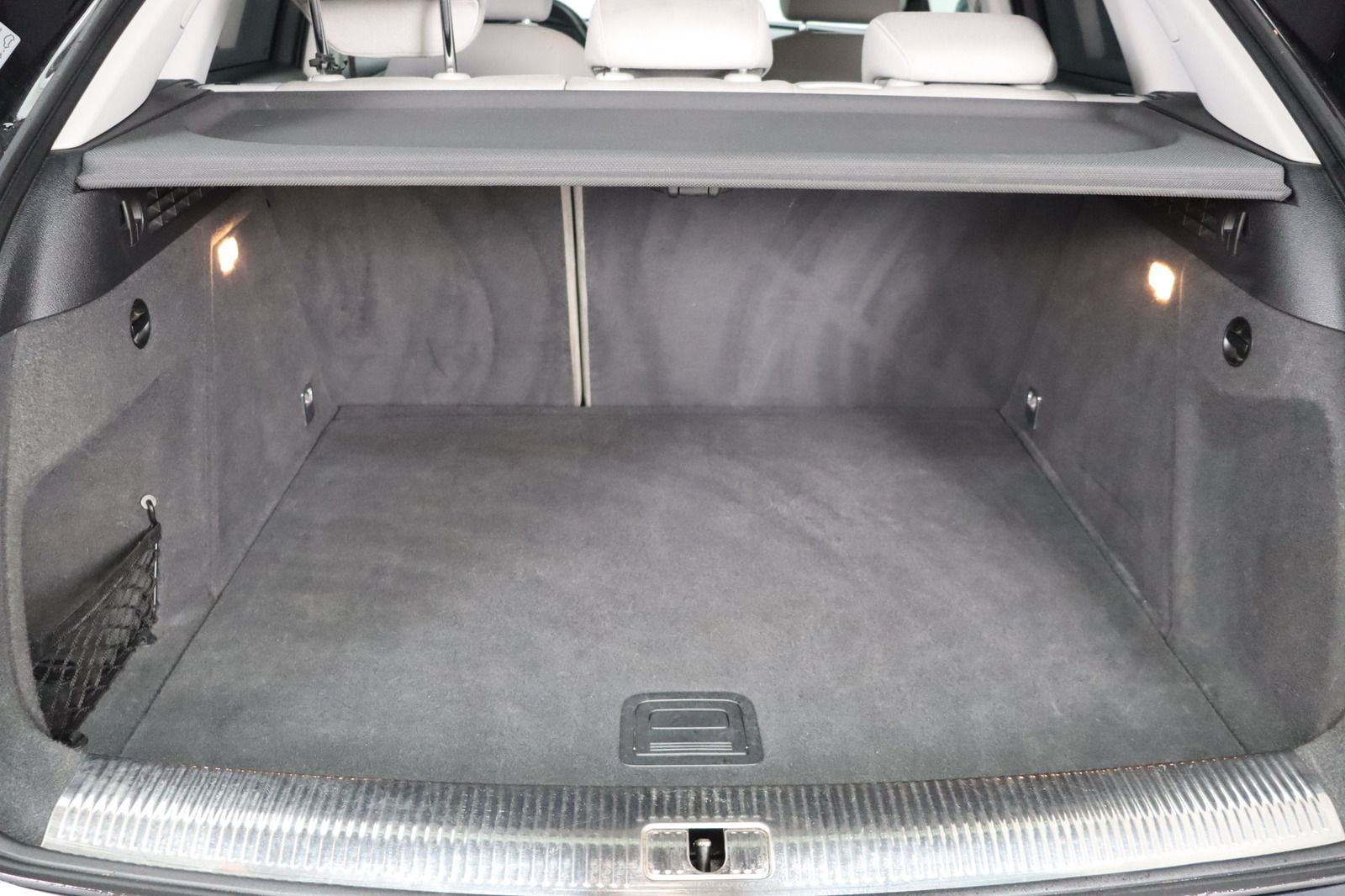 Fahrzeugabbildung Audi Q3 2.0 TFSI S tronic quattro * Standhzg. *