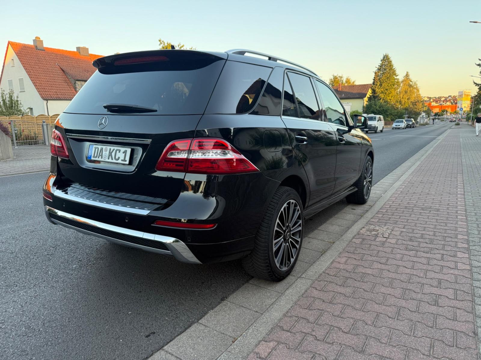 Mercedes-Benz ML 350 4MATIC/TÜV/360° KAMERA/HEAD-UP/20 ZOLL