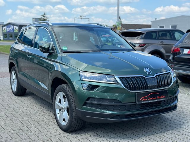 Skoda Karoq Soleil SHZ Tempomat PDC besondere Farbe