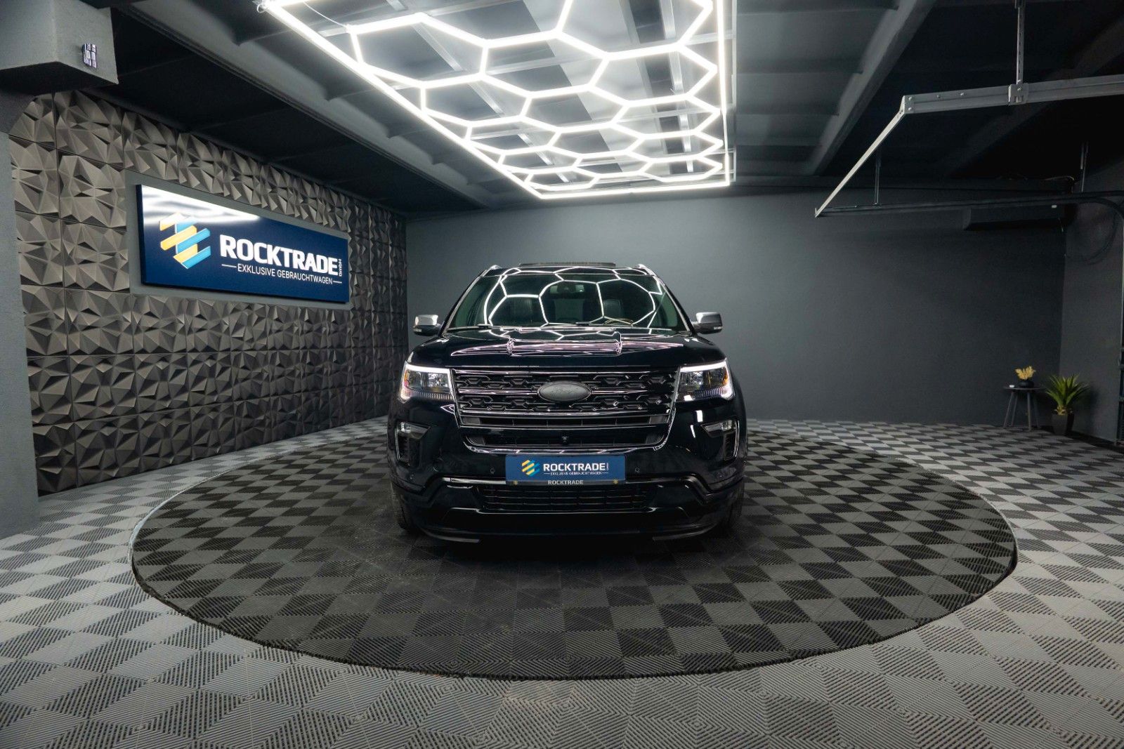 Fahrzeugabbildung Ford Explorer 3.5 V6 4x4 PLATINUM Twin-Turbo EcoBoost