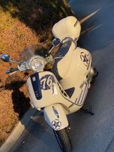 Vespa GTS 300 Yacht Club - VESPA GTS 300 YACHT CLUB