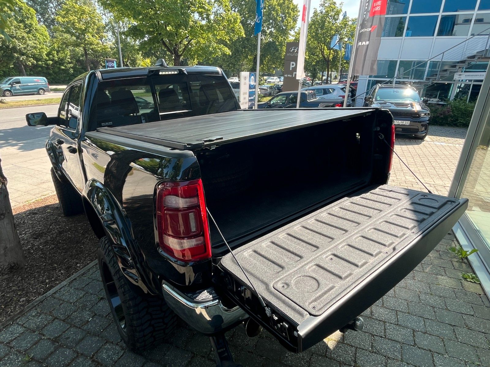 Fahrzeugabbildung Dodge RAM 1500 Limited  10"höher Alles Eingetragen!!!