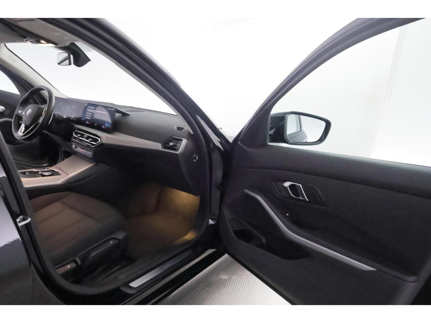 BMW 318 i Lim.Steptronic+LED+VIRTUAL+KAMERA+TEMPO+, миниатюра 19