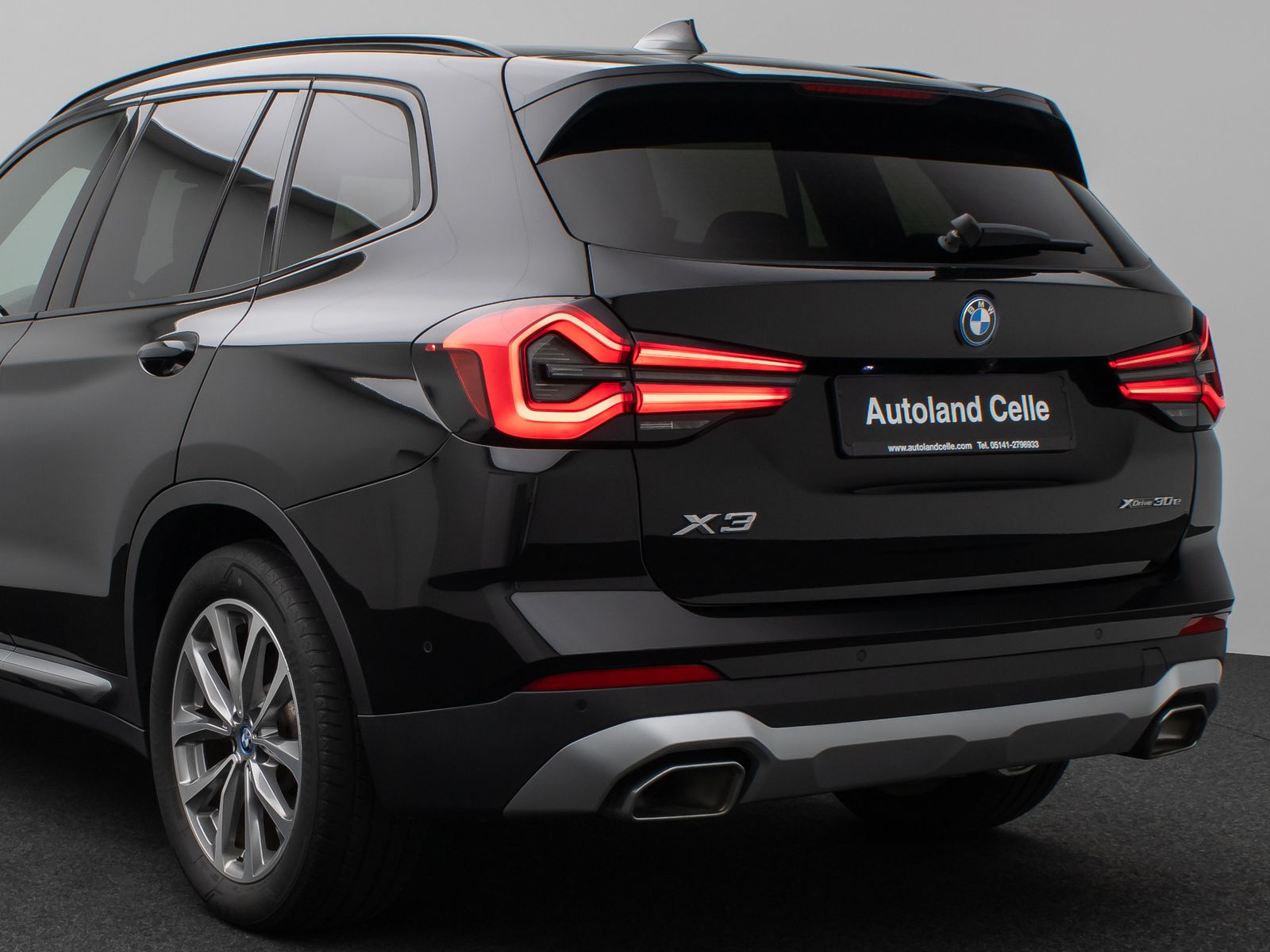 Fahrzeugabbildung BMW X3 xD30e Kamera HUD DAB HiFi Komfort Sport AHK