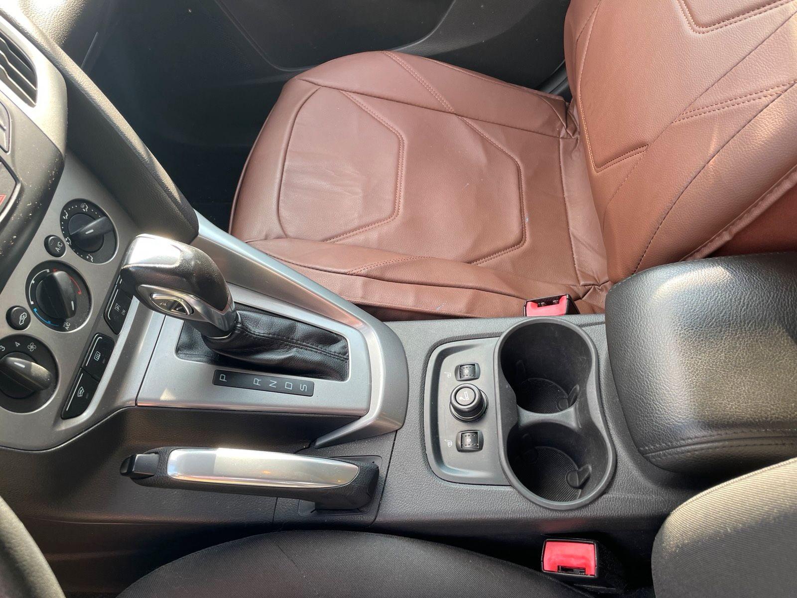 Ford Focus 2012 — engine
