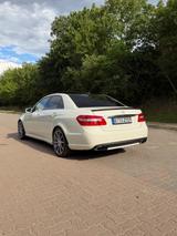 Mercedes-Benz E 63 AMG 5.5L V8 Performance Avantgarde Deutsch! - gebrauchte Mercedes-Benz E 63 AMG aus dem Jahr 2011