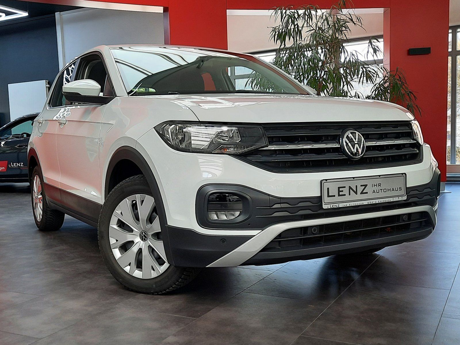 Fahrzeugabbildung Volkswagen T-Cross TSI *Navi*Einparkh.*Sitzhzg.*DAB*VZE*
