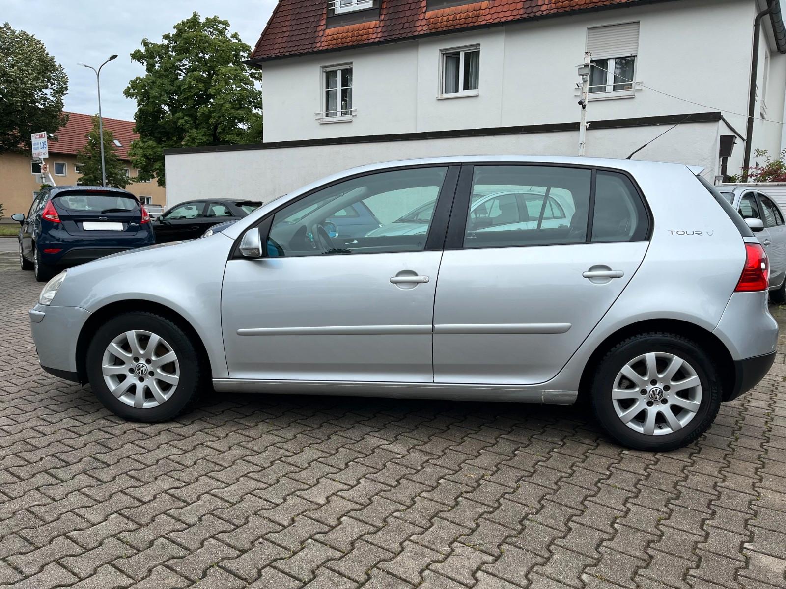 Volkswagen Golf V Lim. Tour Kli-tronic /R-Kamera /Apple Car