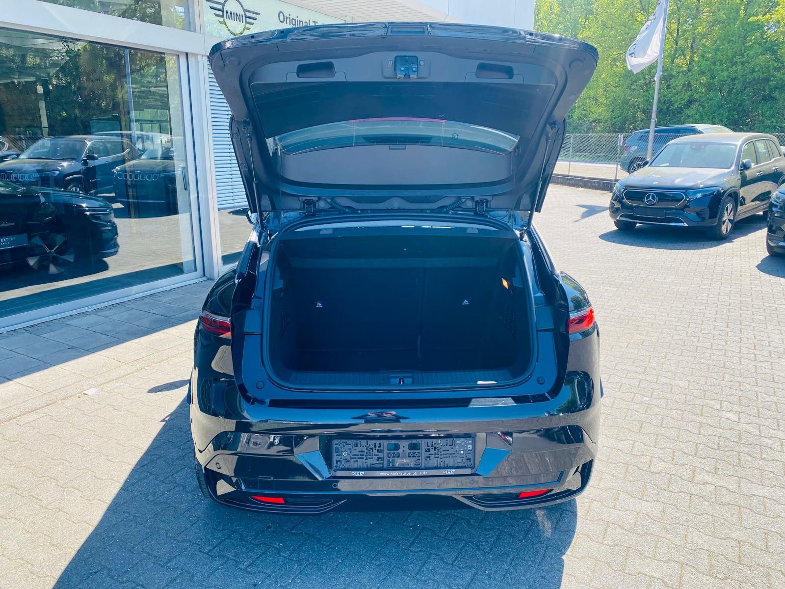 Fahrzeugabbildung Renault Megane E-TECH Equilibre Elec NAVI+LED+SHZ+KAM+WP
