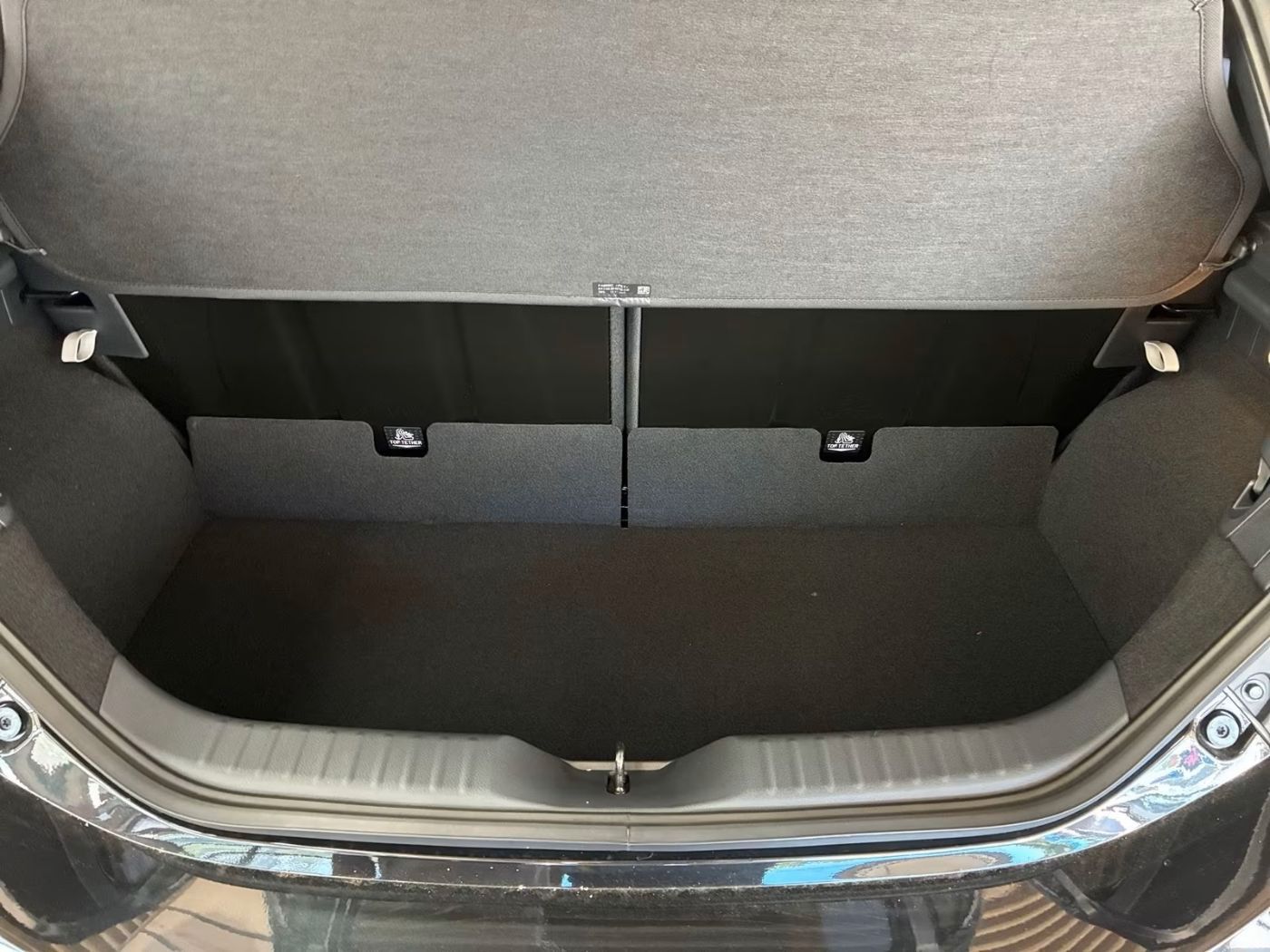 Fahrzeugabbildung Toyota Aygo X Hybrid Lounge Canvas-Premium-Faltdach JBL
