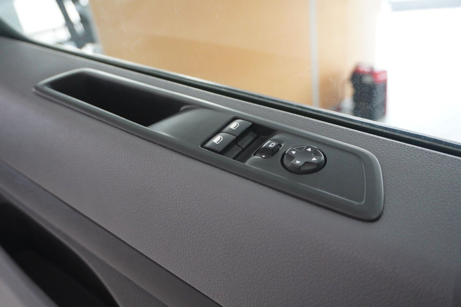 Fahrzeugabbildung Opel Vivaro C Kombi 2.0D "L" 9-SITZER NAVI/TEMP./DAB+