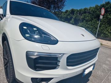 Porsche Cayenne - 9