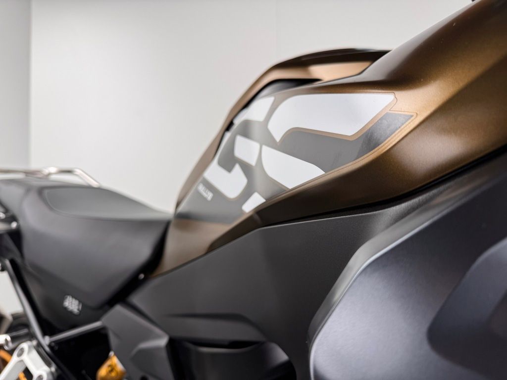 Fahrzeugabbildung BMW F850 GS ADVENTURE *NEUWERTIG *4 PAKETE *WENIG KM
