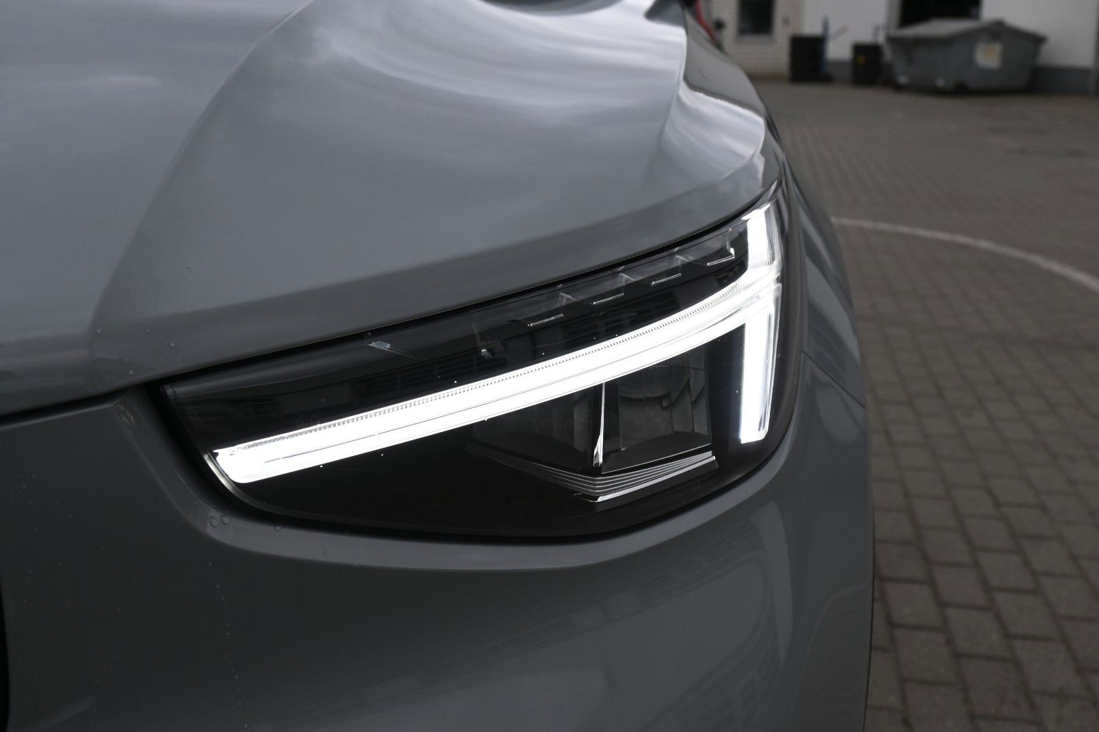 Fahrzeugabbildung Volvo XC40 B3 DKG *360°*ACC*Allwetter*Lenkradhzg*