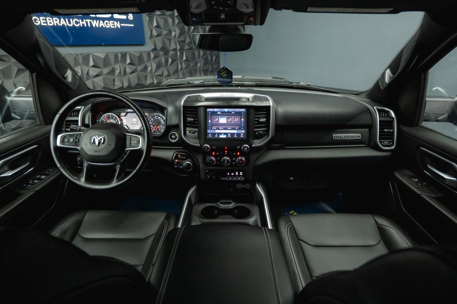 Fahrzeugabbildung Dodge RAM 5.7 V8 HEMI 4x4 Night Limited Longbed 19%