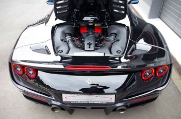 Ferrari F8 Spider*Lift,Racing-Seats,Carbon,JBL,Dt. Ausl.