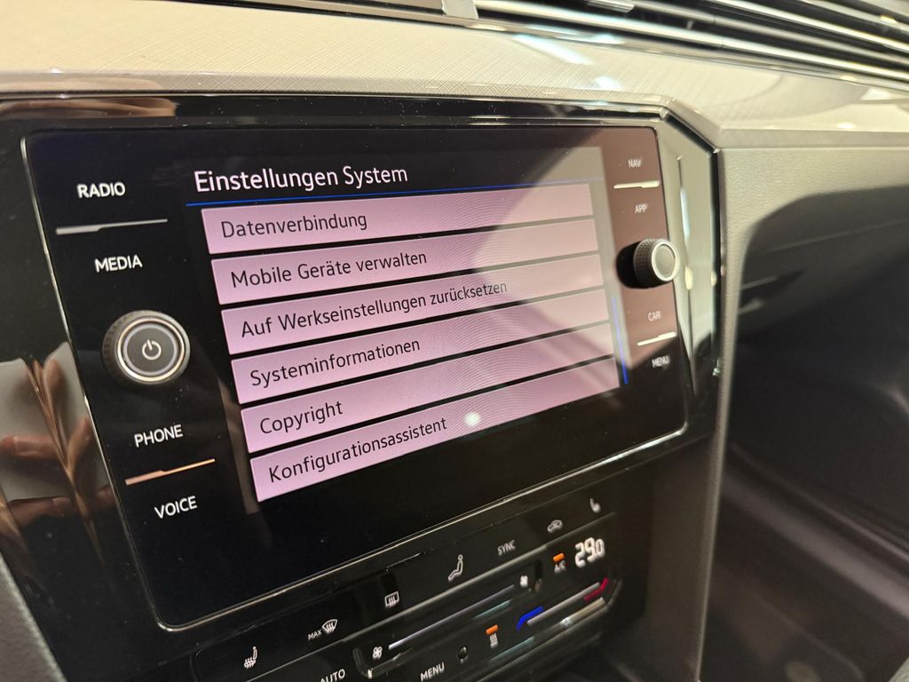 VW Passat Variant - Bild 24