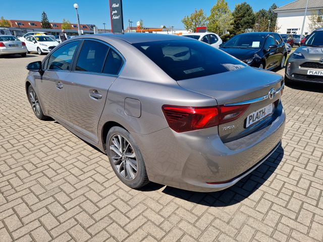 Toyota Avensis 1.8 Schaltgetriebe Braun