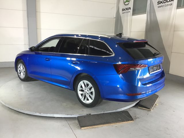 Fahrzeugabbildung Skoda Octavia Style 1.5 TSI Combi HUD/LED/SHZ/Tempo