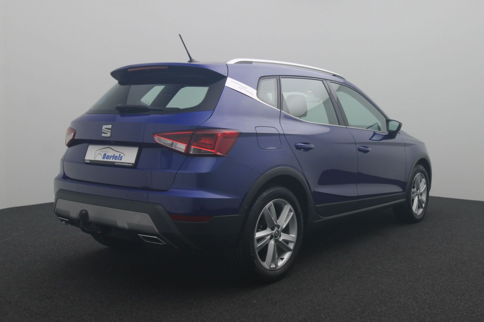 Fahrzeugabbildung SEAT Arona 1.5 FR-Design NAVI AHK KAMERA