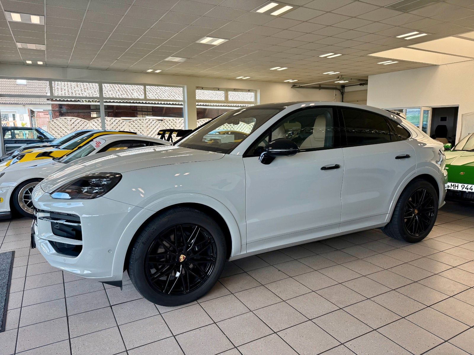 Fahrzeugabbildung Porsche Cayenne Coupe SportDesign/Burmester/HeadUp/ACC