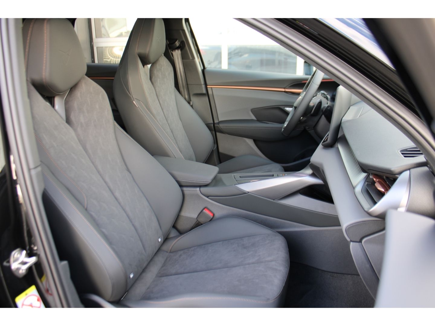 CUPRA Terramar 2.0 TSI 195 kW 4Drive VZ AHK Pano Navi - Image 11