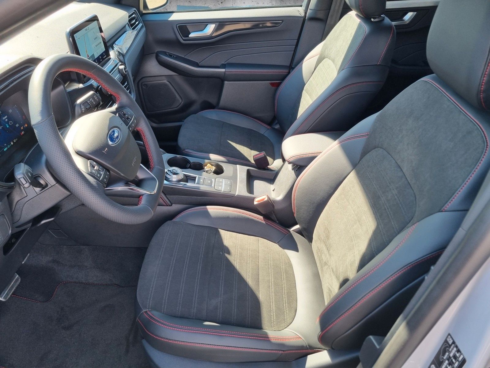 Fahrzeugabbildung Ford Kuga Plug-In Hybrid Graphite Edition*LED*Navi*