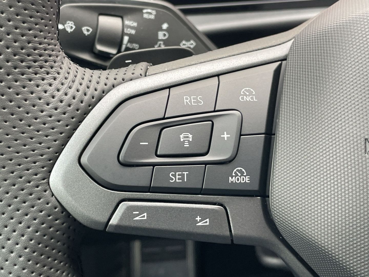 T-Roc R-Line 1.5eTSI 360°Kamera/HUD/ACC/Navi/App