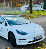 Tesla Model 3 Allrad DualMotor Long Range AHK Garantie - Tesla in Stuttgart