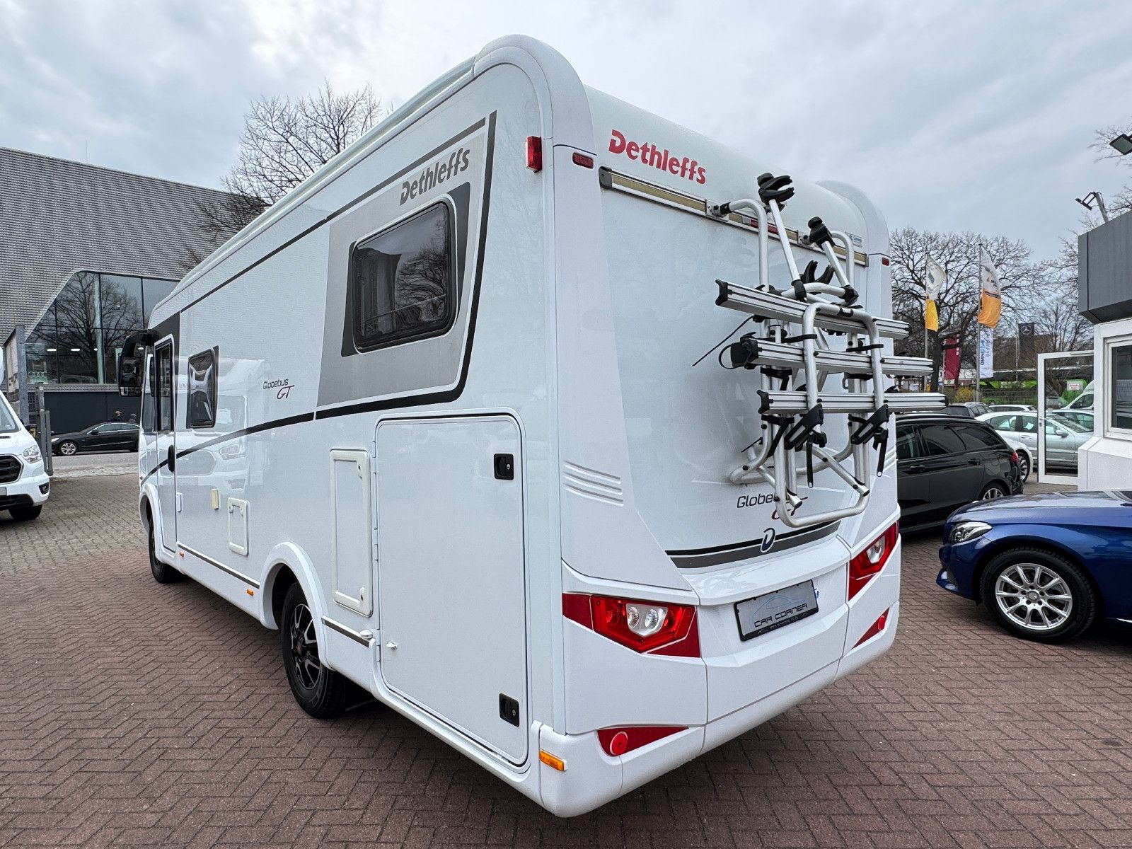 Fahrzeugabbildung Dethleffs Globebus I 006 GT PAKET WHITE 9GT SAT DACHKLIMA
