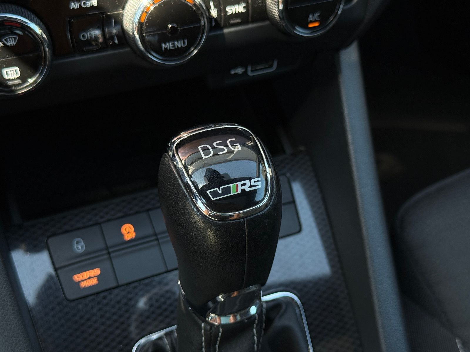 Skoda Octavia Combi RS DSG ACC LED Navi Pano Kam SHZ foto 18