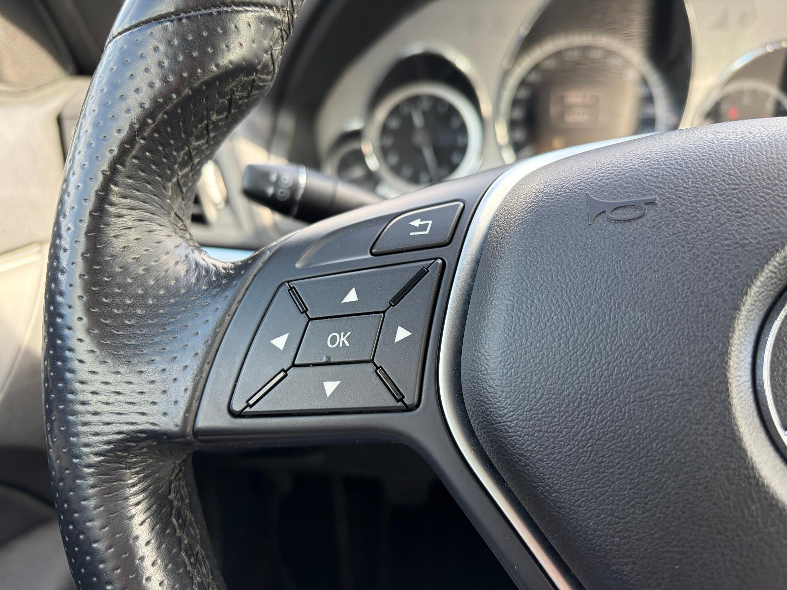 Mercedes-Benz E 200 CGI Cabrio Avantgarde Navi Leder Airscarf