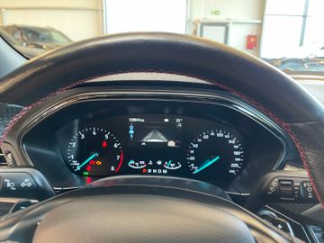 Ford Focus Lim. ST-Line 5-Türer Aut.*LED*NAVI*ACC*B&O